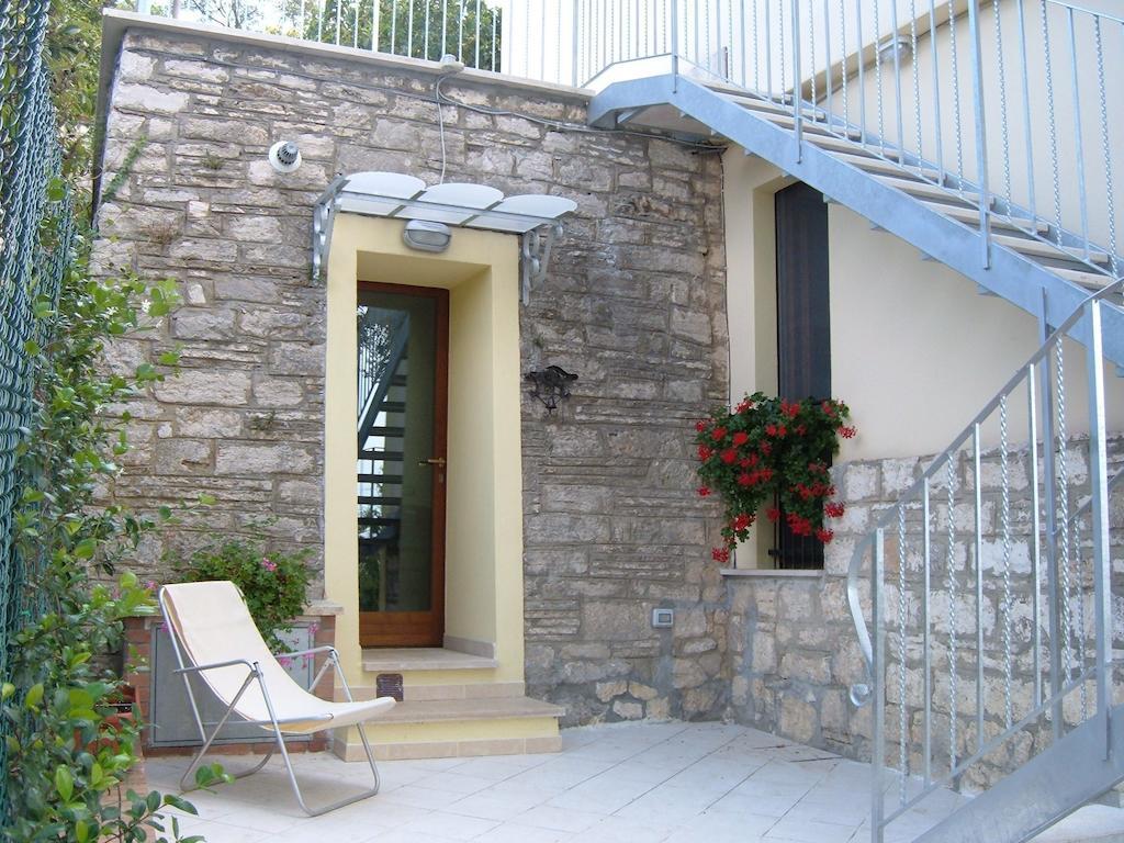 Casa Titty Lejlighed Serre Di Rapolano Værelse billede