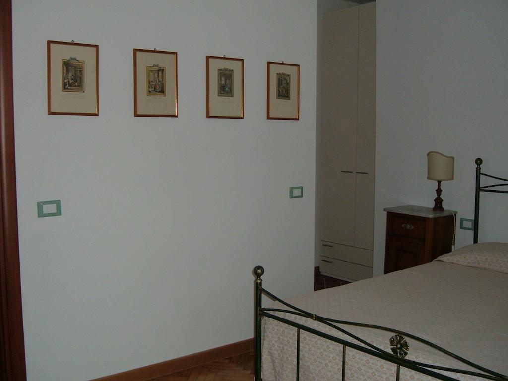 Casa Titty Lejlighed Serre Di Rapolano Værelse billede